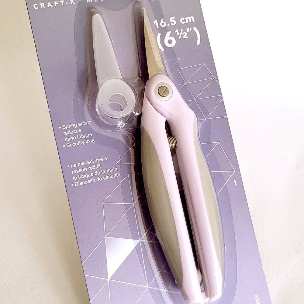 Brand NEW Crafting / Sewing Spring Action Micro Tip Scissor